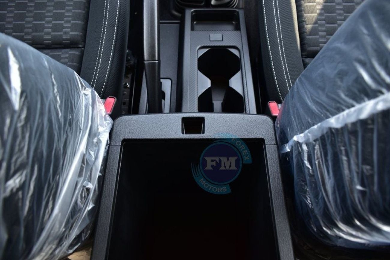 Mitsubishi L200 Double Cab Pickup GLS 2.4L Petrol 4WD Manual