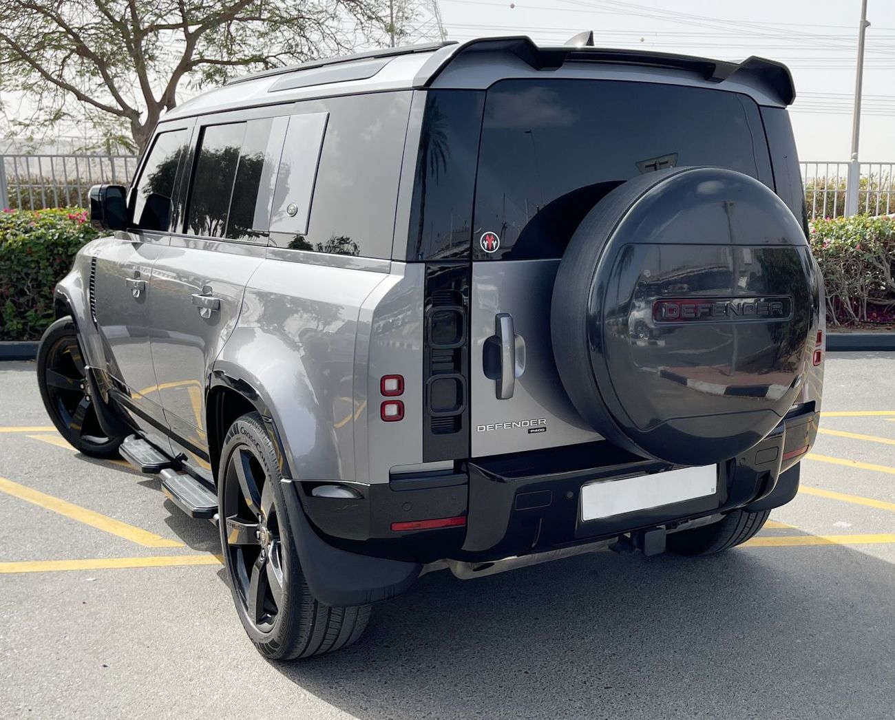 لاند روفر ديفندر P400 110 S 3.0L (5 Seater)