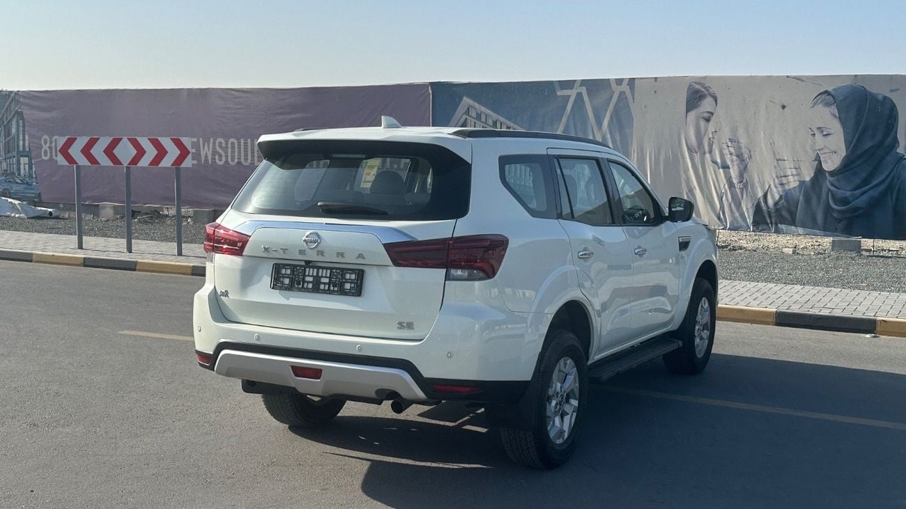 نيسان إكستيرا SE 2.5L RWD