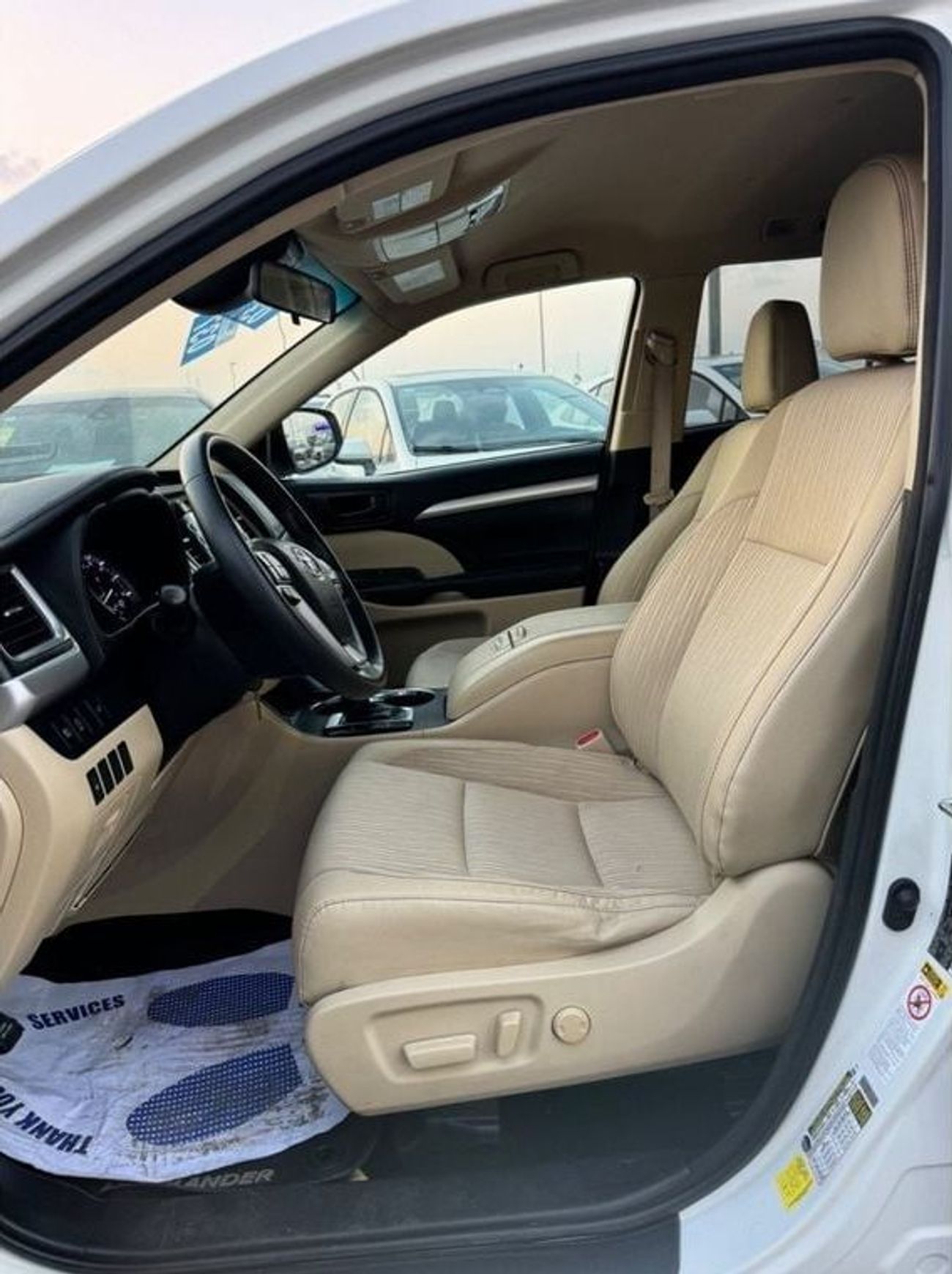 Toyota Highlander 2018 LE 4x4 MID OPTION V6 US SPEC