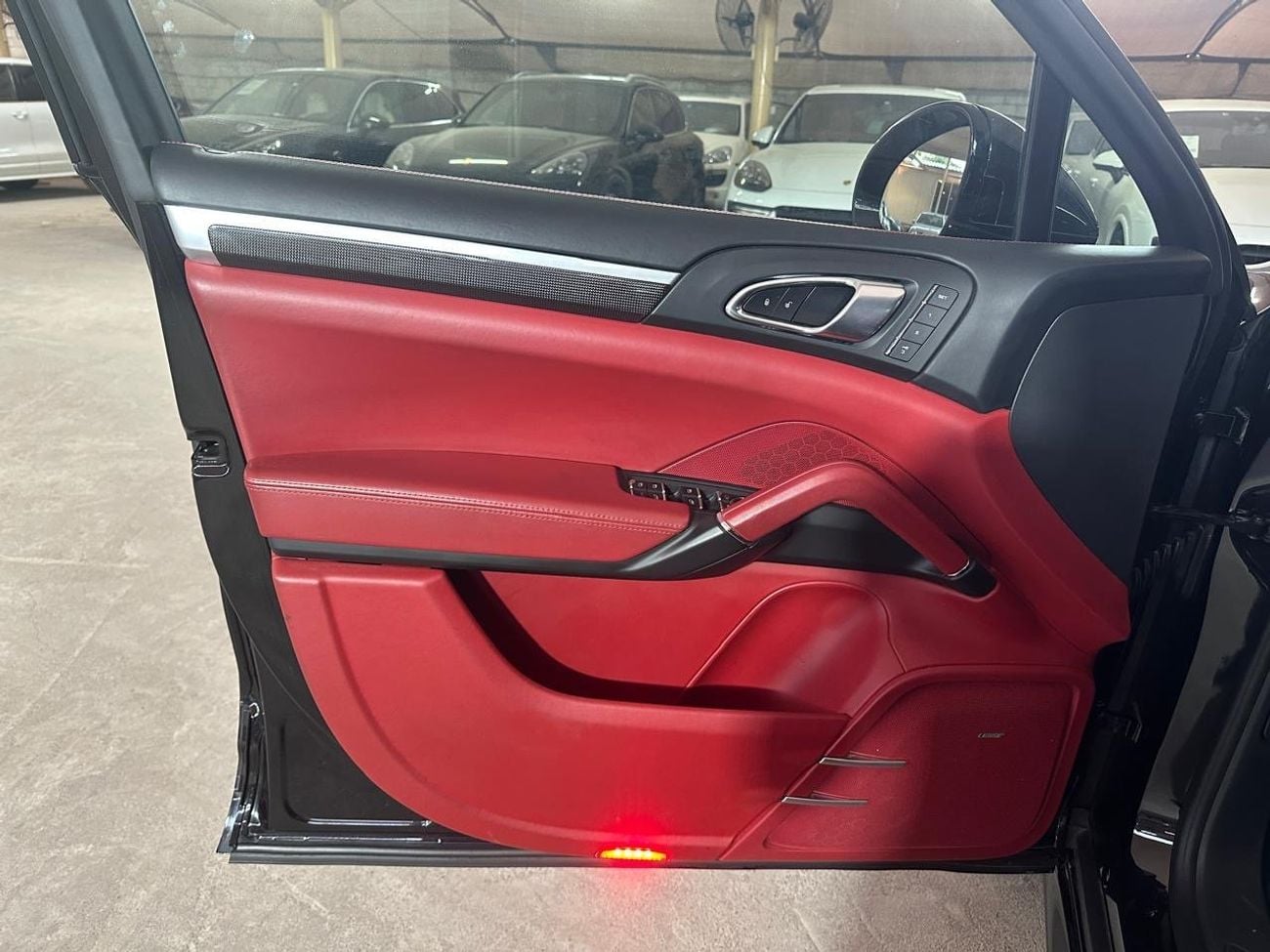 Porsche Cayenne TURBO S 4.8L (550 HP) PORSCHE CAYENNE 2014 | FULL SERVICE HISTORY | TWO KEYS | FULLY LOADED