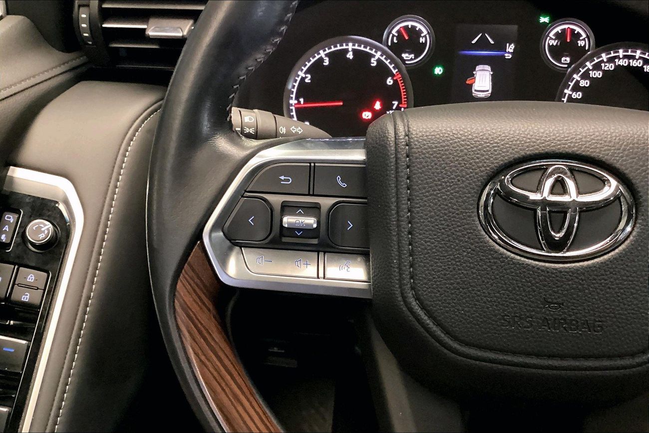 تويوتا لاند كروزر GXR | شامل الضمان | 0 ﺪﻔﻋﺓ ﺃﻮﻟﻯ