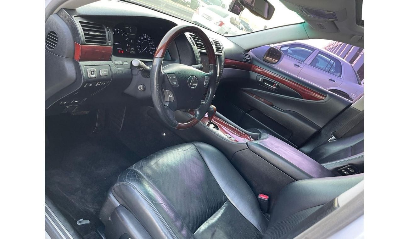 Lexus LS460 4.6L / FULL OPTIONS / HIGHEST SPECS / CLEAN TITLE