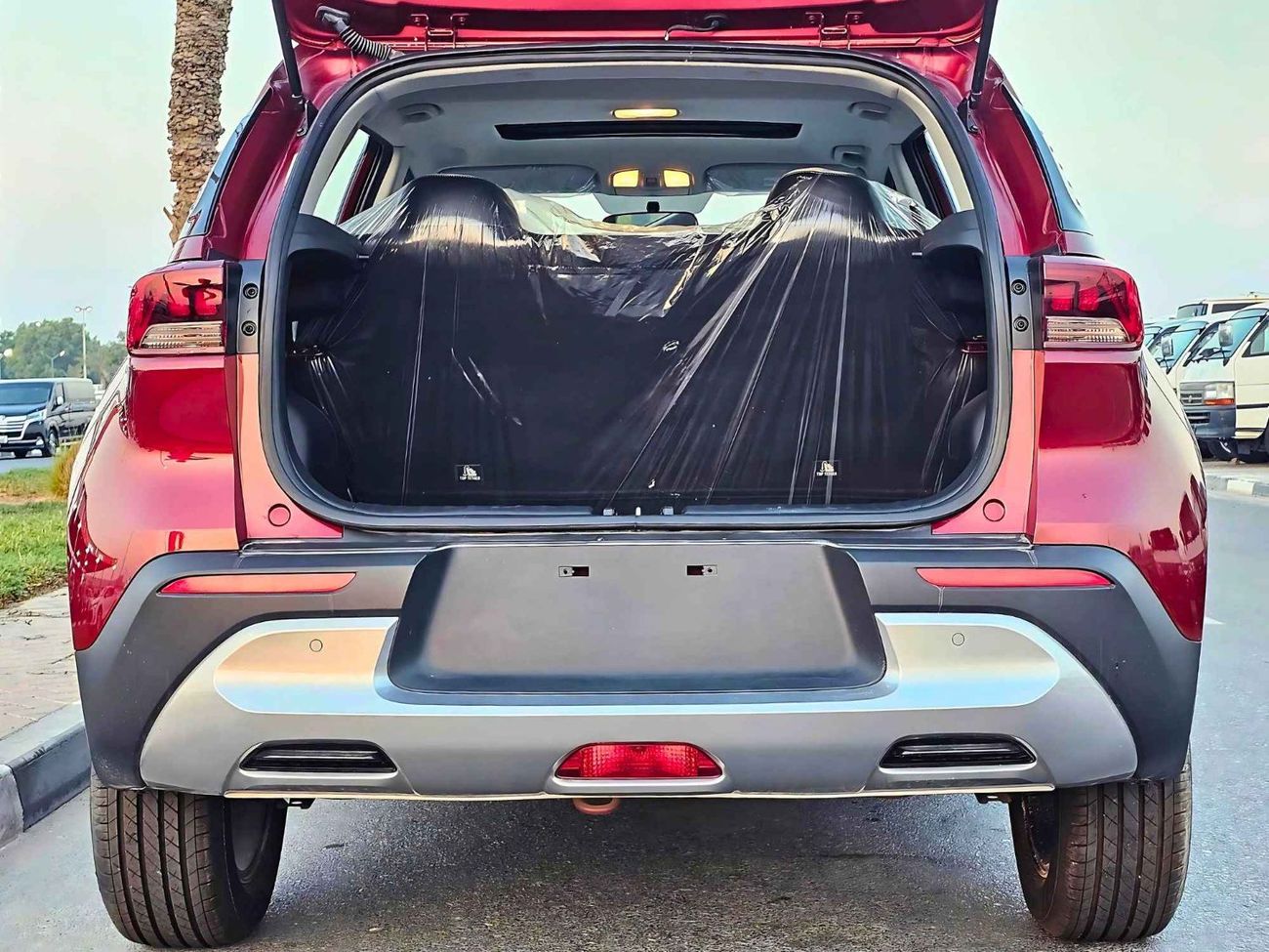 كيا سونیٹ DUAL TONE/ 1.5L V4/ SUNROOF/ FULL OPTION/ PUSH START (CODE# 68065)