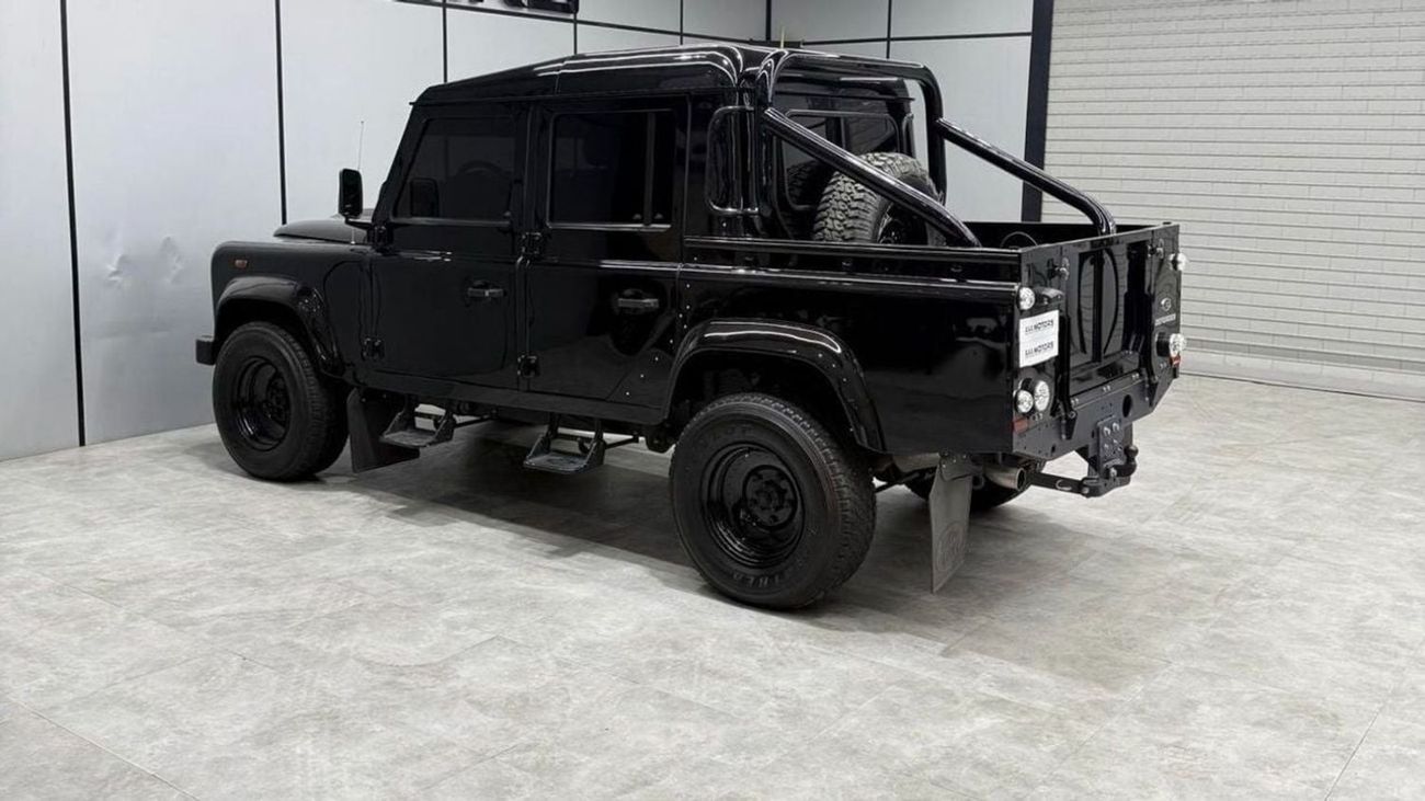 Land Rover Defender 110 Land Rover Defender 2015 GCC specs