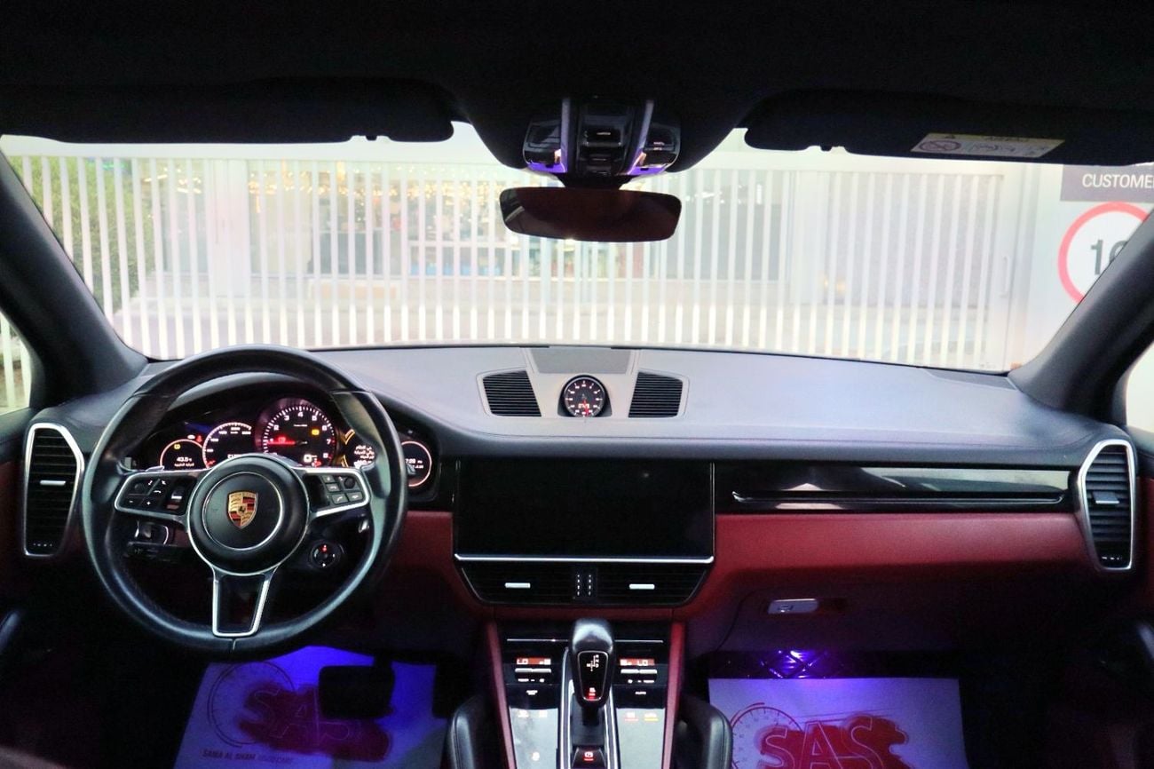 Porsche Cayenne STANDARD