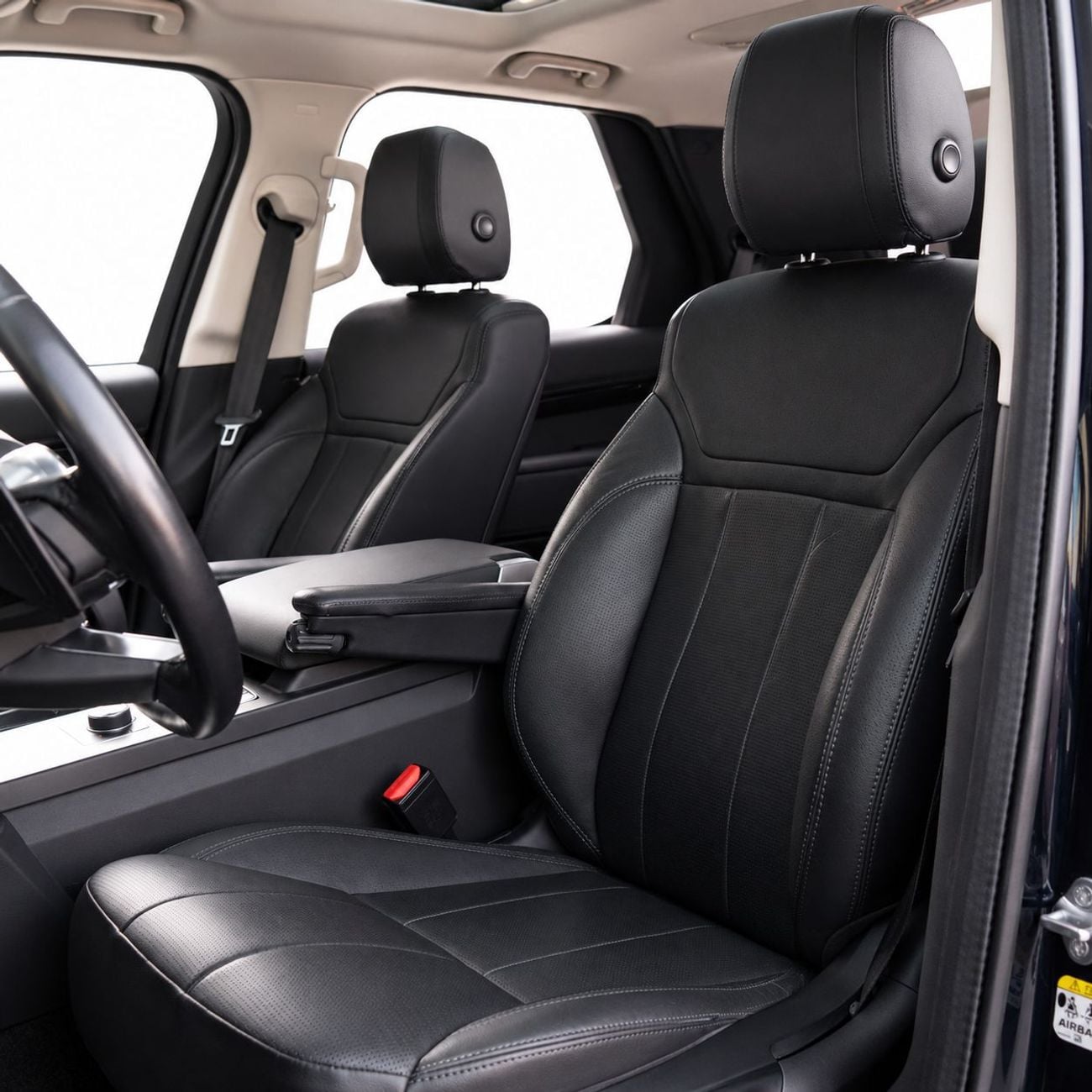 Land Rover Discovery SE AED 1,532 P.M • 0% Downpayment • Land Rover Discovery • 1 Year Warranty