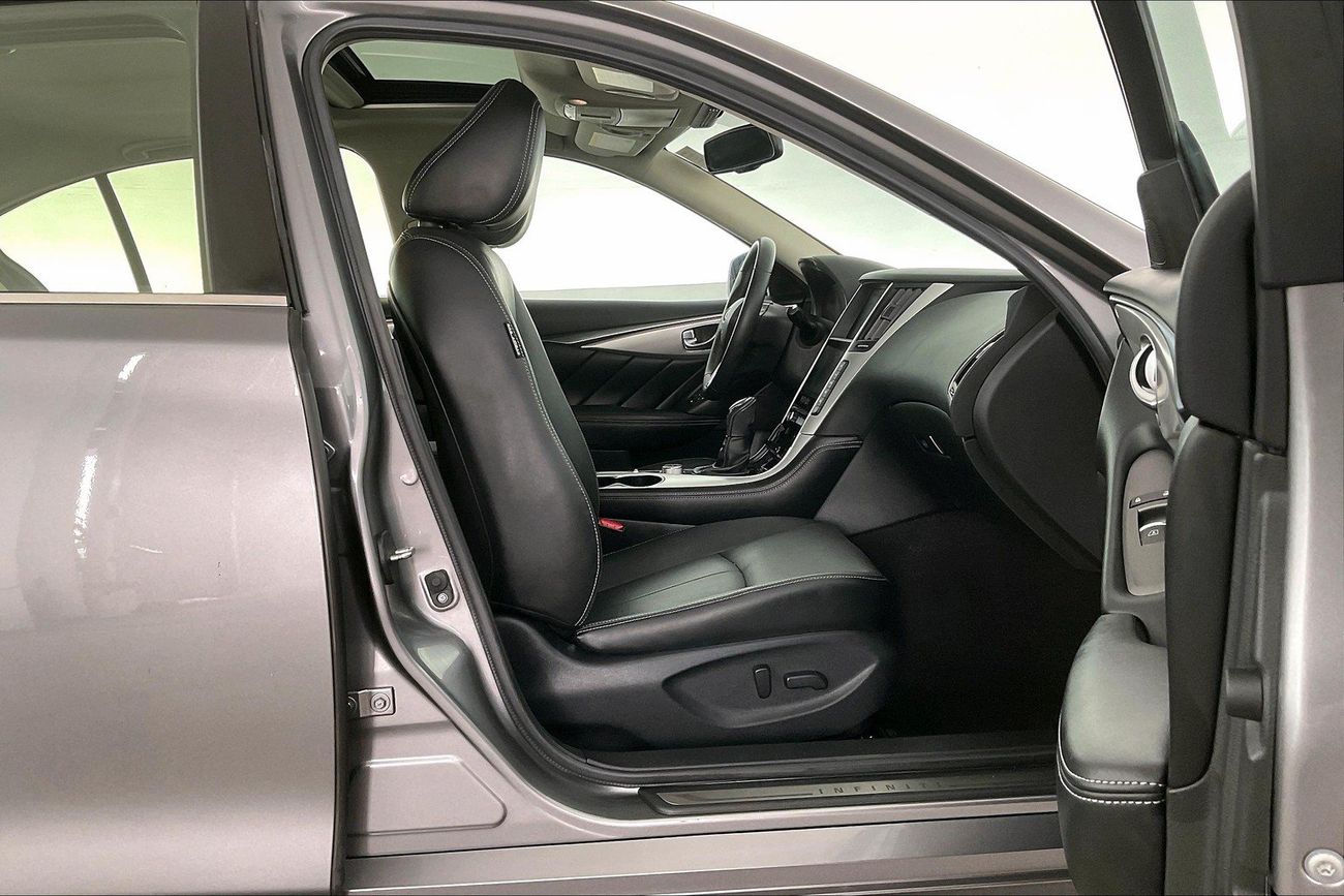 Infiniti Q50 Premium / Luxe | Guaranteed Warranty | 0 Down Payment