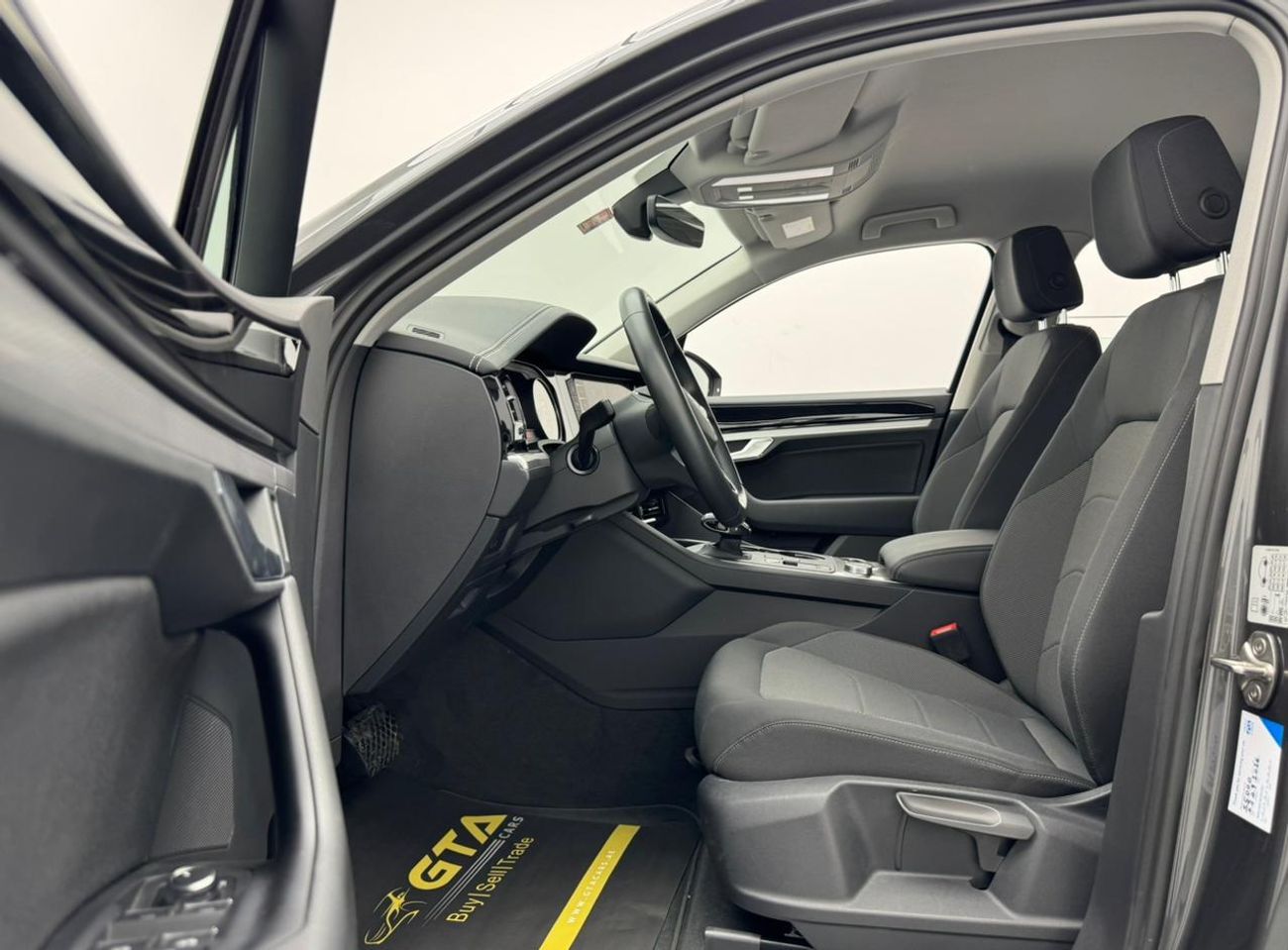 Volkswagen Touareg Trendline 3.0L 2023 Volkswagen Touareg Trendline, VW Service History, 2026 VW Warranty, Excellent Co