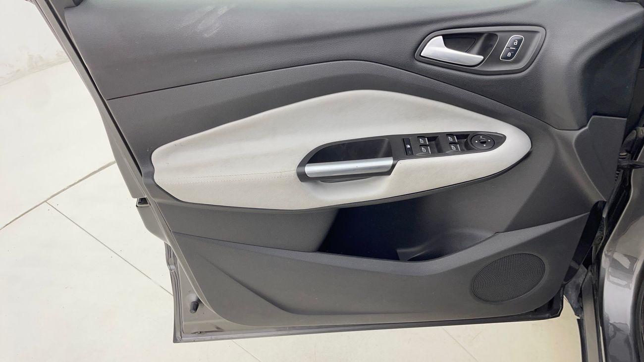 Ford Escape SE 2.5 | Zero Down Payment | Home Test Drive