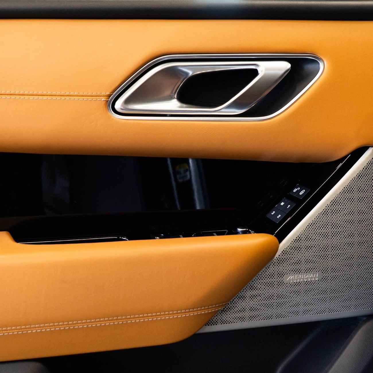 لاند روفر رينج روفر فيلار P380 R-Dynamic HSE 3.0L