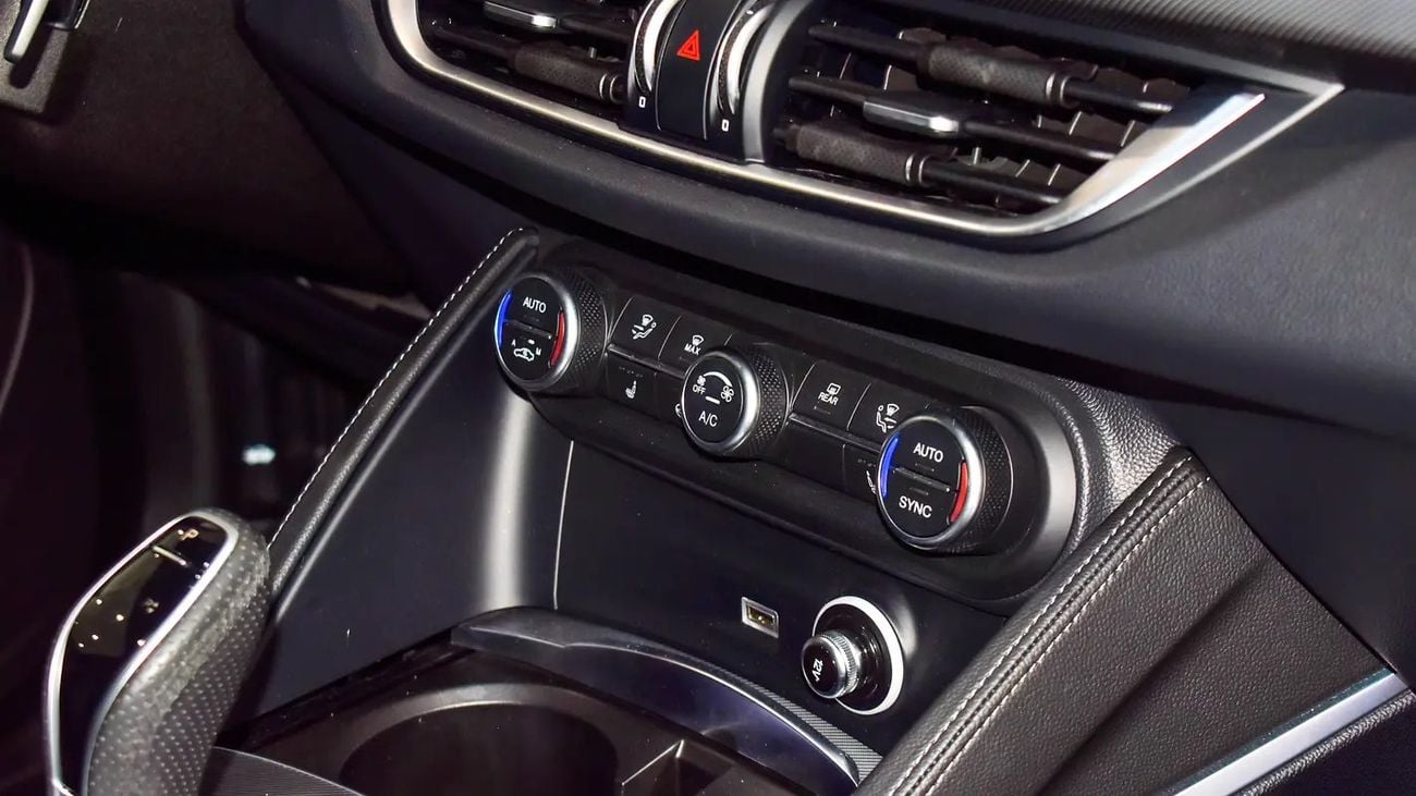 ألفا روميو ستيلفيو VELOCE 0% DP |AED 1,685/Month | | Veloce | | Gargash Warranty and Service