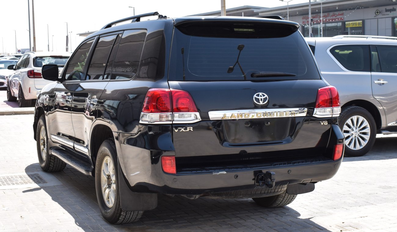 Toyota Land Cruiser VXR V8