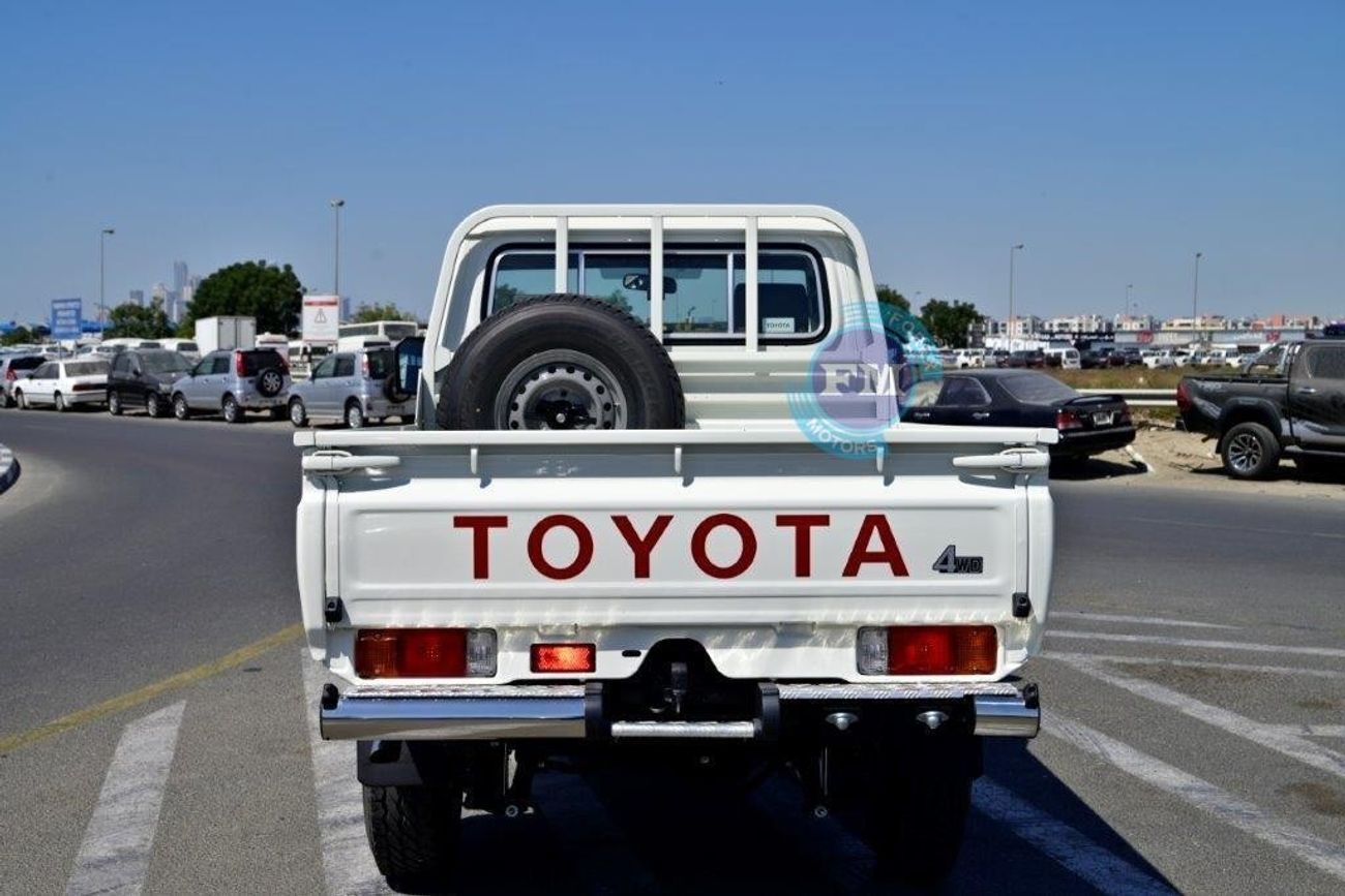 Toyota Land Cruiser Pick Up 79 Single Cab 2.8L Diesel 4WD Manual