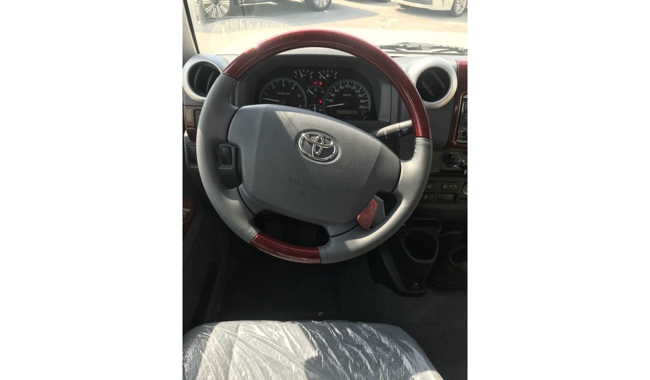 Toyota Land Cruiser Hardtop VDJ76L - 5Seater - V8 - 4.5L - 2018Model