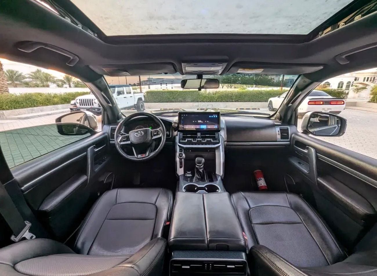 Toyota Land Cruiser GXR 2017 Model Facelift 2025 Shape Exterior and Interior Both Full Option Very Clean and Perfect Con