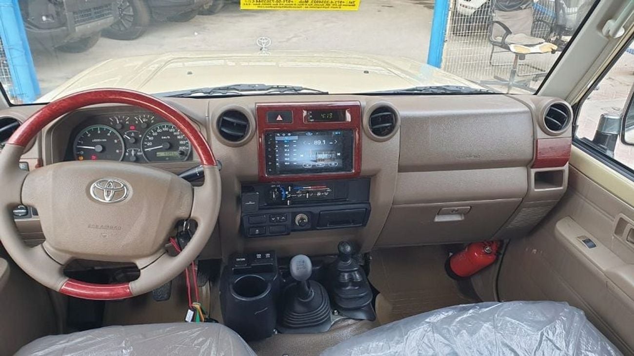 تويوتا لاند كروزر بيك آب Double Cabin 4.5L