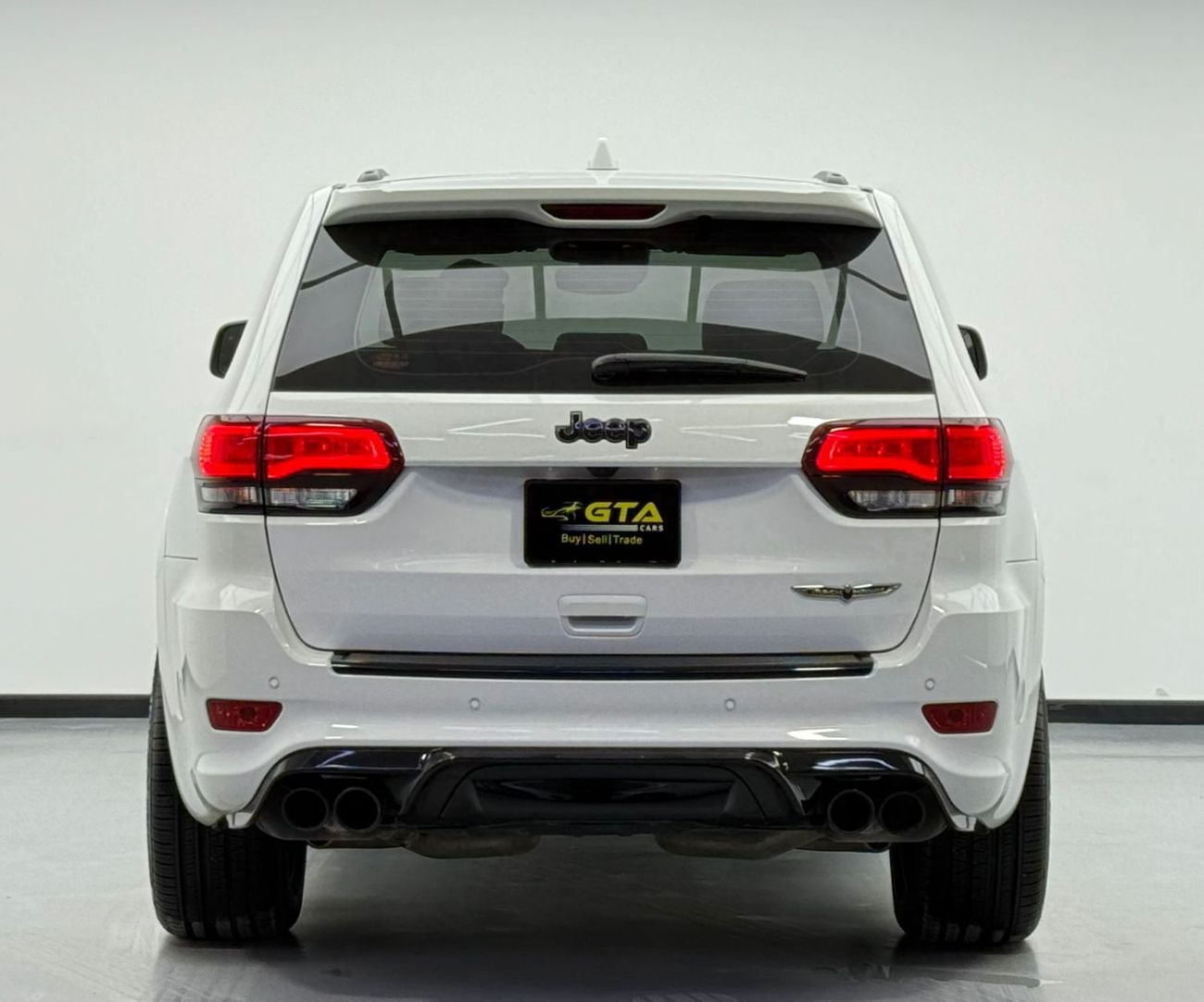 Jeep Grand Cherokee Trackhawk 6.2L 2018 Jeep Grand Cherokee Trackhawk ,Warranty ,Excellent Condition ,GCC