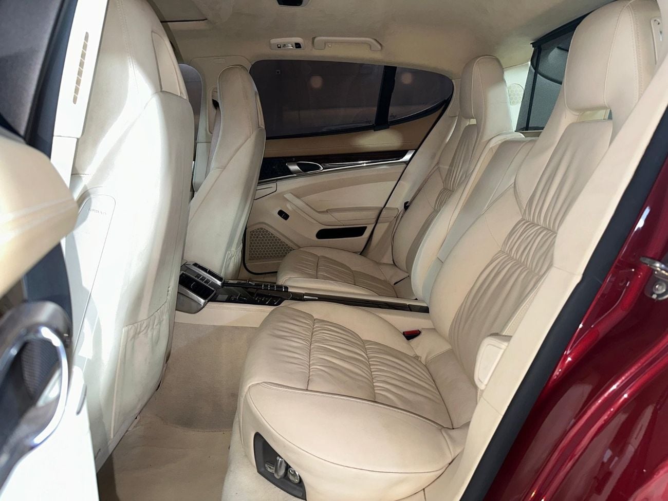 Porsche Panamera TURBO | CARBON CERAMIC BRAKES (PCCB) | SPORTS CHRONO PACKAGE | TWO-TONE LEATHER INTERIOR