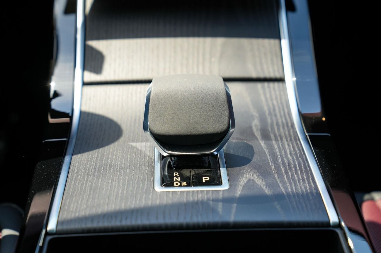 Land Rover Range Rover Evoque SE P250 DYNAMIC 2025!! FIVE YEARS WARRANTY!! THREE YEARS SERVICE CONTRACT