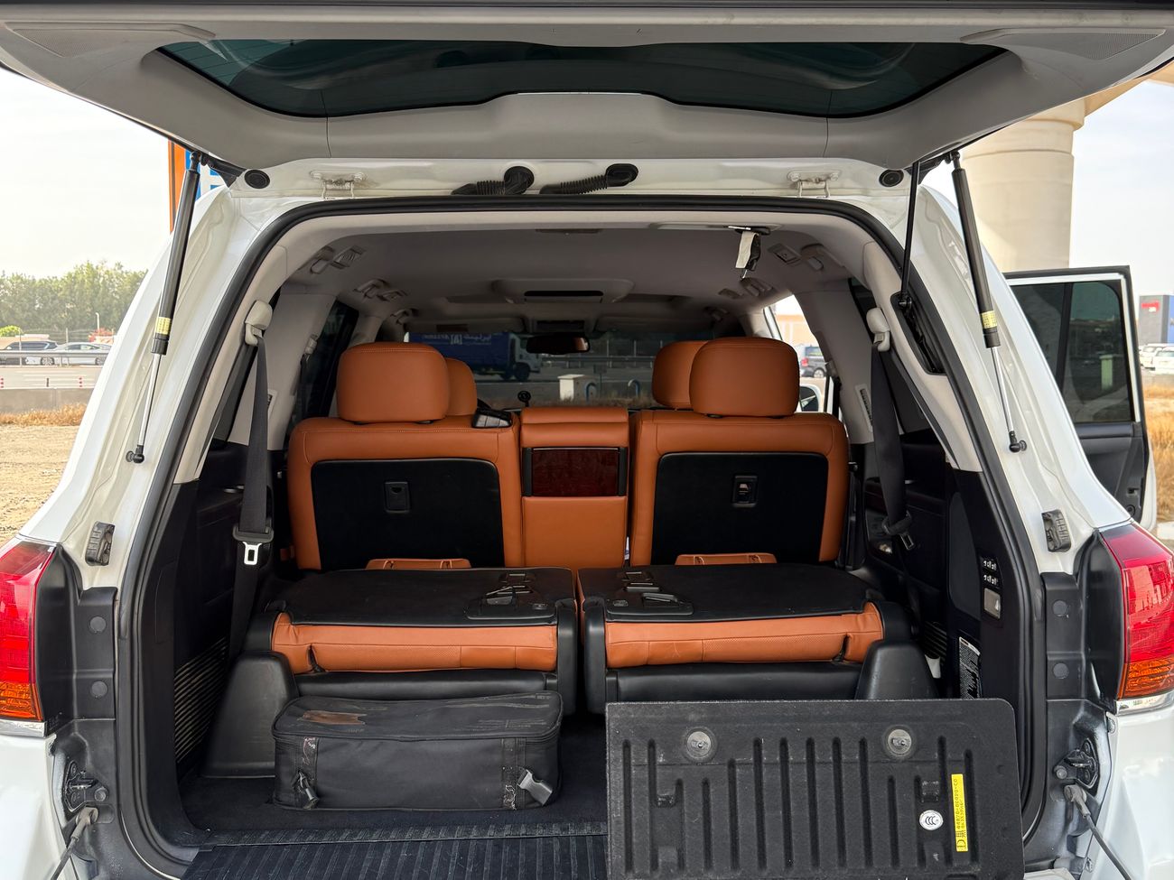 لكزس LX 570 full option 5.7L