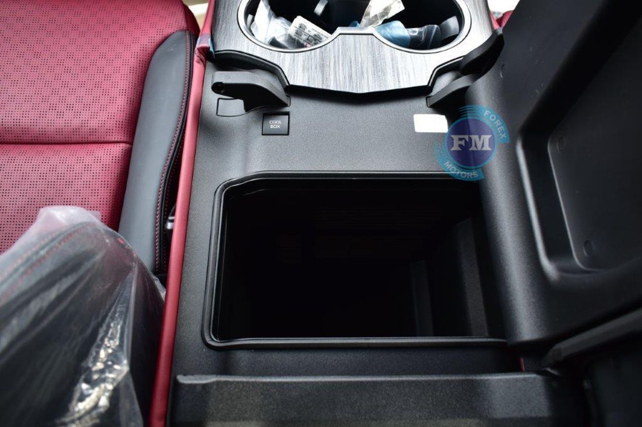 تويوتا لاند كروزر 300 V6 3.5L GR Sport Hybrid 7 Seat Automatic