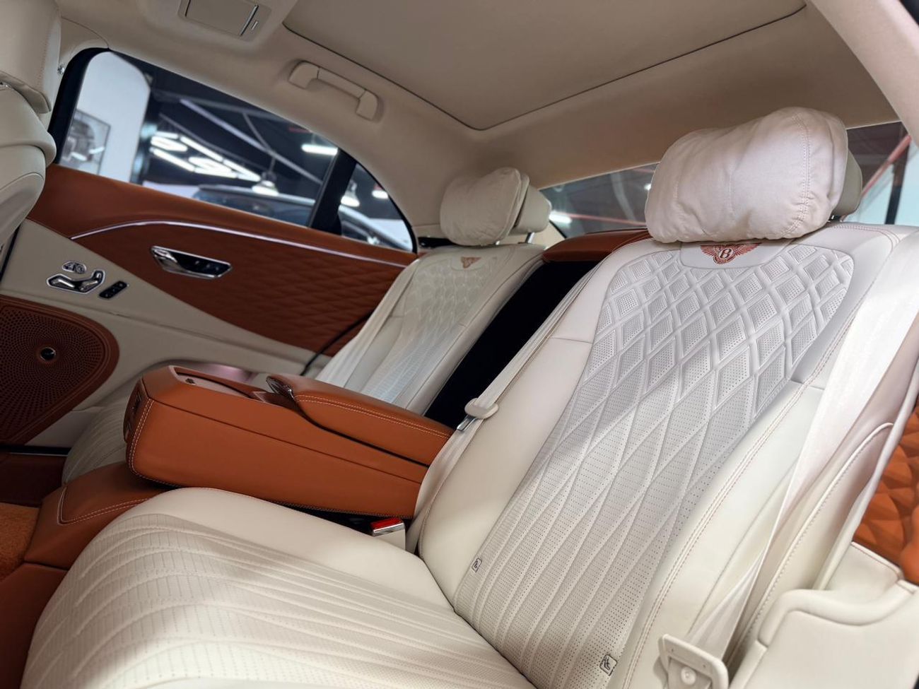 Bentley Flying Spur 4.0T V8 AZURE 2024
