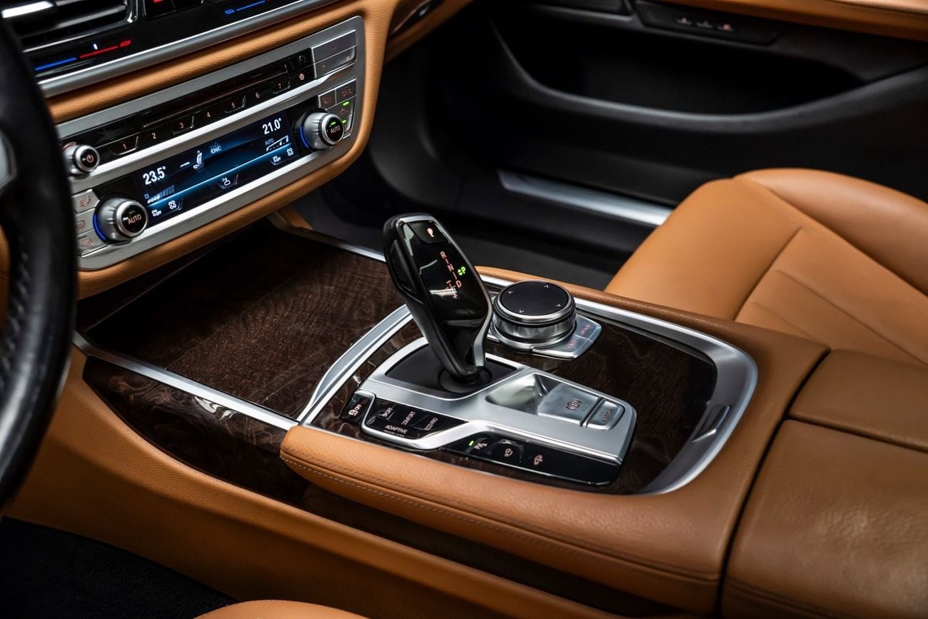 بي أم دبليو 730i