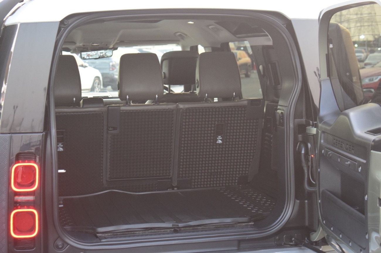 لاند روفر ديفندر P300 110 SE 2.0L (5 Seater)