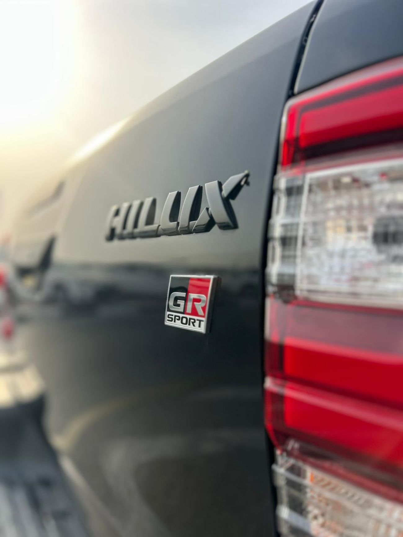 تويوتا هيلوكس Toyota Hilux Toyota Hilux GR Sport 4.0L