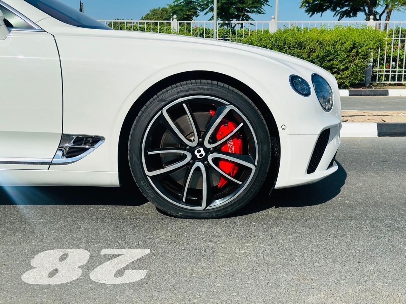 Bentley Continental GT 6.0L W12 (626 HP)