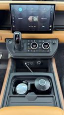 لاند روفر ديفندر P400 90 X-Dynamic HSE 3.0L (5 Seater) 2024 Land Rover Defender, 5 Years Land Rover Warranty, Low Kms