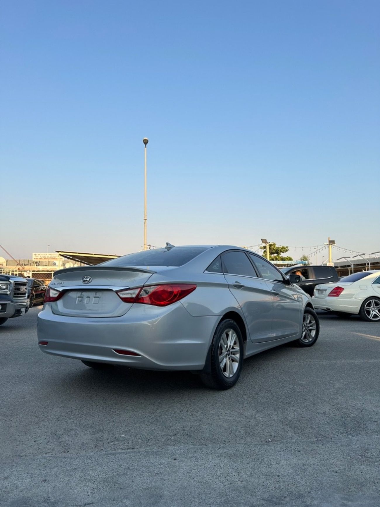 Hyundai Sonata GL Hyundai Sonata 2013 with engine capacity 2.4 in good condition