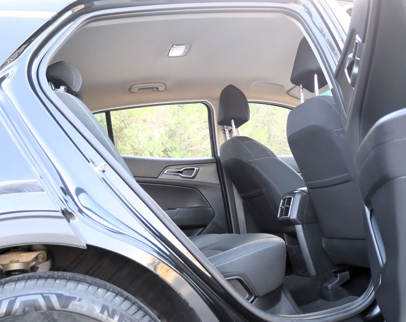 كيا سبورتيج EX 1.6L