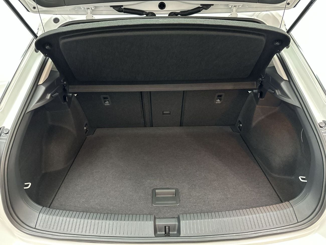 فولكس واجن T ROC Life 1.4L