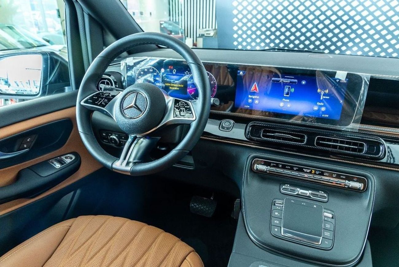 Mercedes-Benz V 300 Mercedes V300 VIP - 2025 GCC Specs Brand New