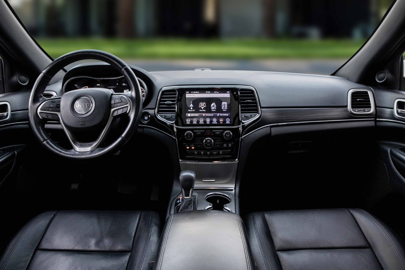 Jeep Grand Cherokee Grand Cherokee | 1,665 P.M | 0% Downpayment | Jeep Warranty | Full Agency History!