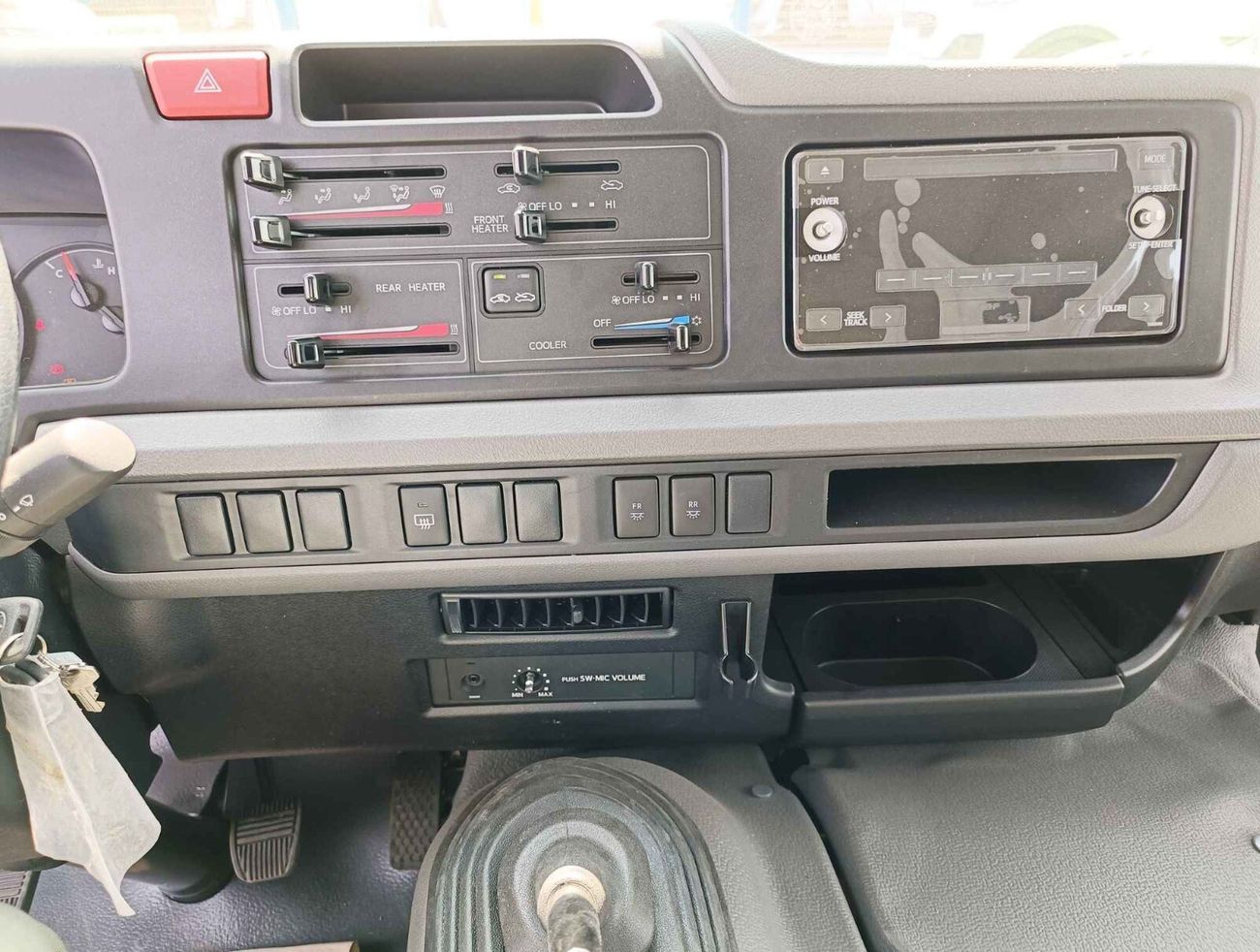 Toyota Coaster 4.2L V6 DIESEL / 23 STR M/T / AUTO DOOR /  LUGGAGE RACKS (CODE # CD42B)