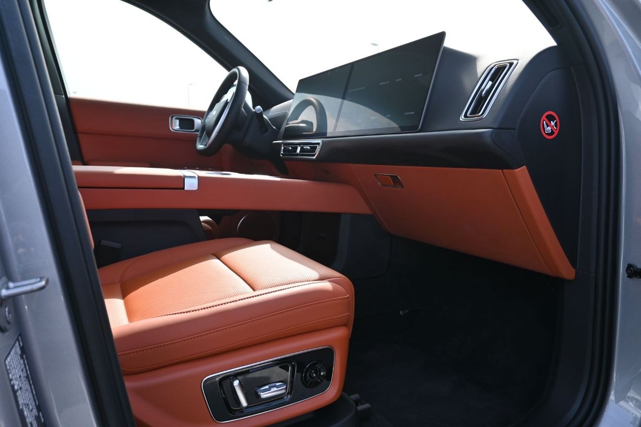 لي اوتو L9 Li L9 Ultra 1.5L Turbo Range Extended EV Model 2024 Color Silver