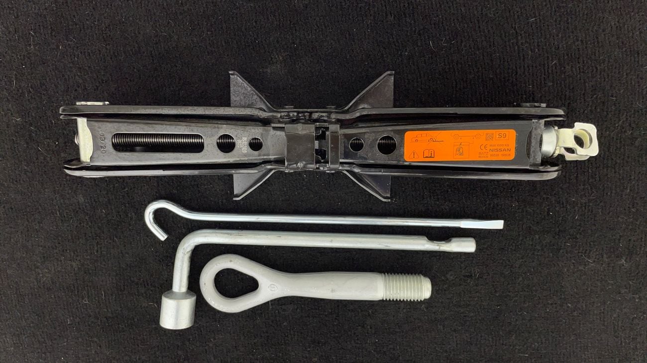 Nissan Kicks SV NAVIGATION 1.6 | Zero Down Payment | Home Test Drive