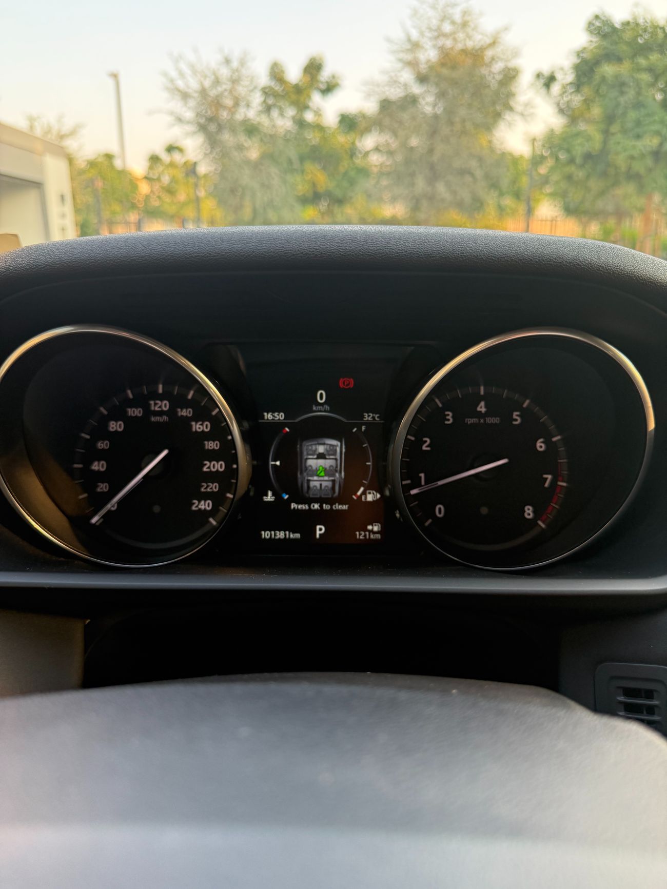 لاند روفر دسكفري HSE Luxury 3.0L (335 HP)