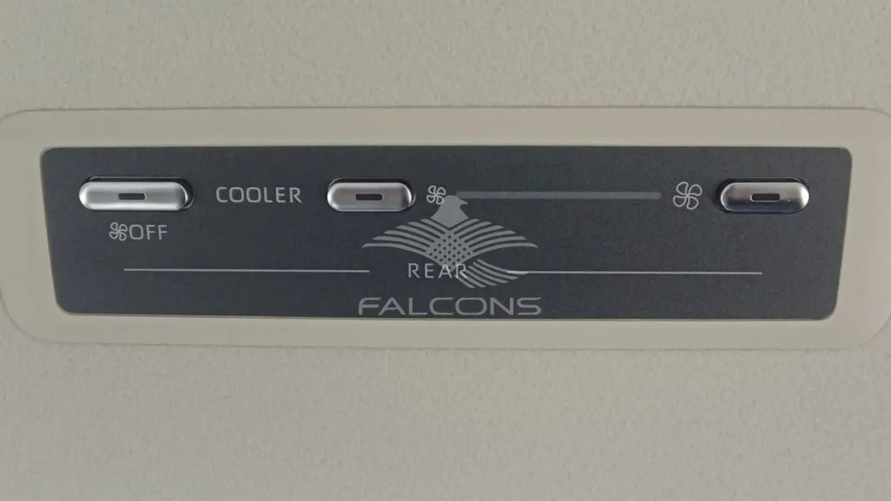 Toyota Hiace Toyota/HIACE D/ 2.8L COMMUTER 13 STR DSL H.ROOF AT