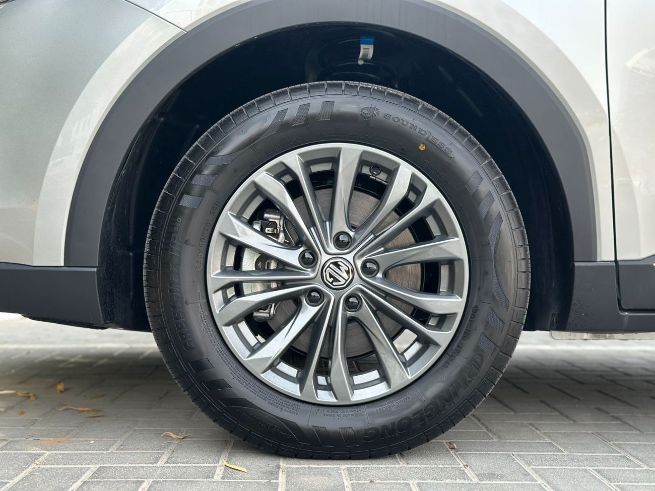 MG ZS STD