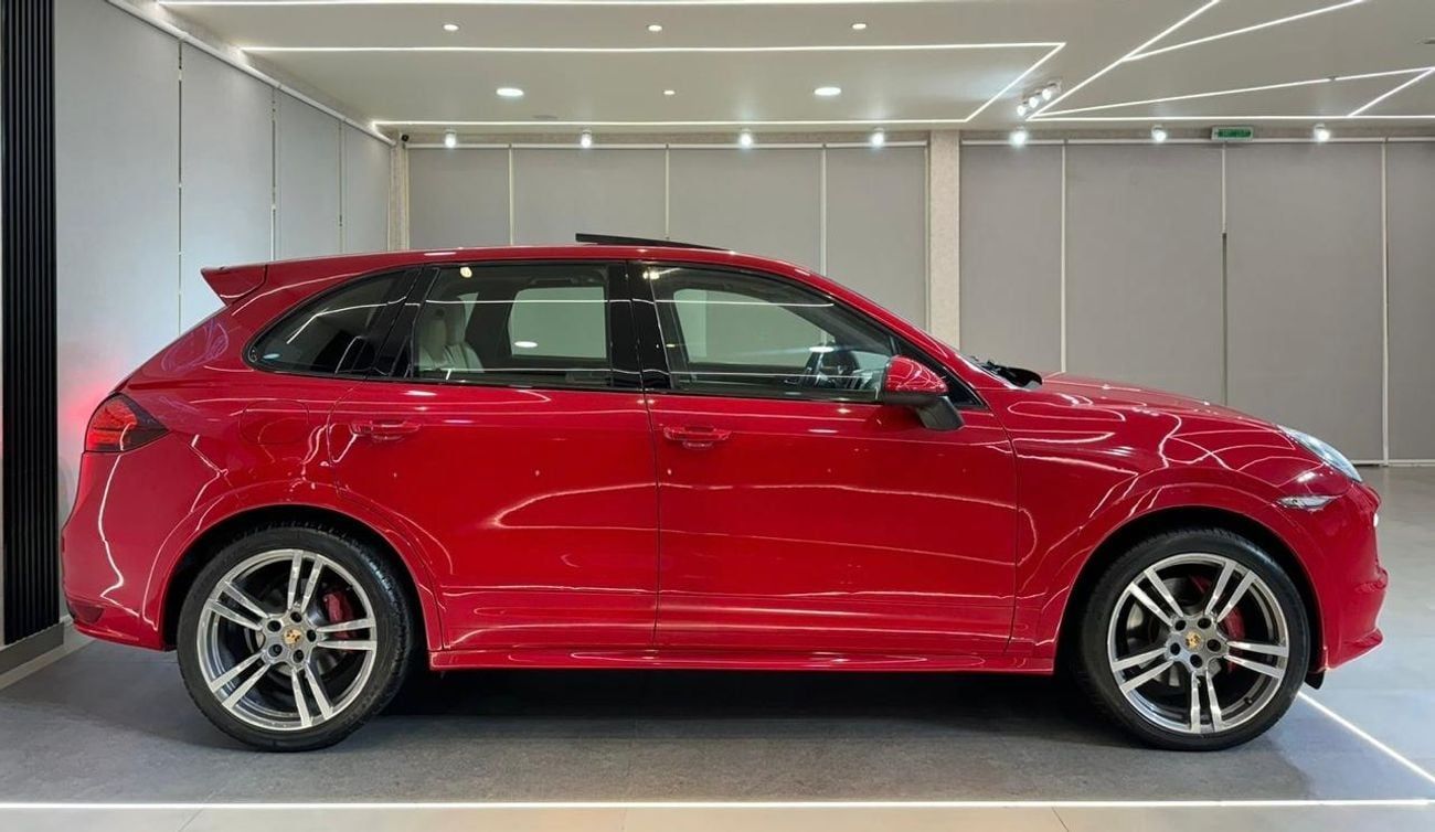 Porsche Cayenne GTS 4.8L BEST PORSCHE CAYENNE GTS I| FULL OPTIONS || GCC || FREE ACCIDENTS || WELL MAINTAINED