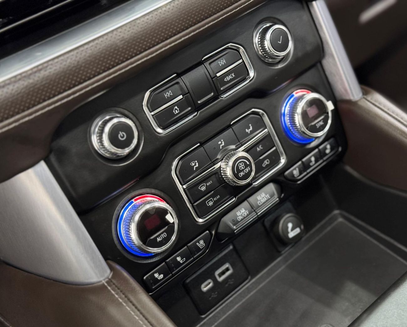 جي أم سي يوكون 2021 GMC YUKON SLT, Nov 2024 GMC Warranty, Full GMC Service History, Excellent Condition, GCC