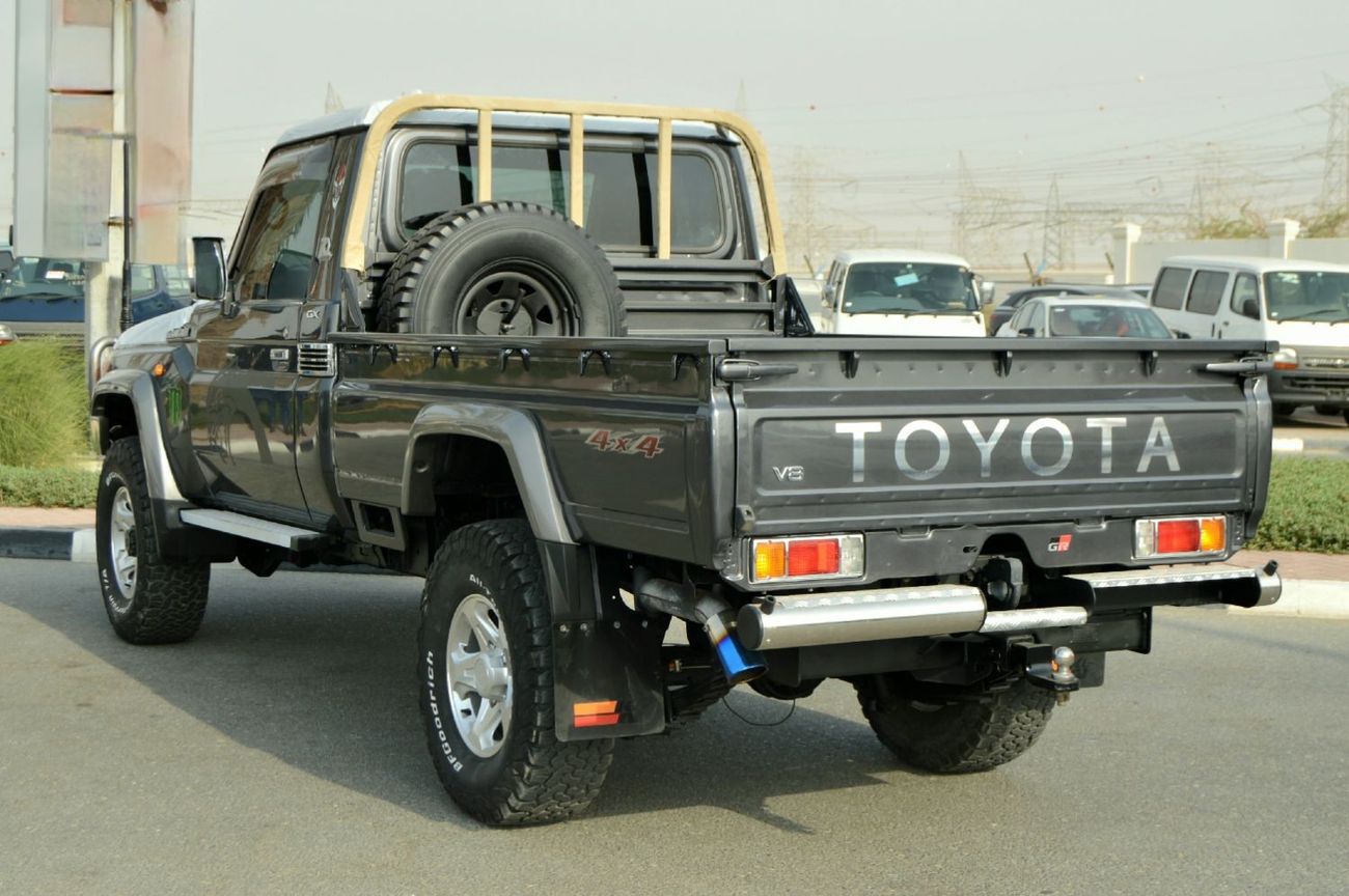 Toyota Land Cruiser Pick Up GX