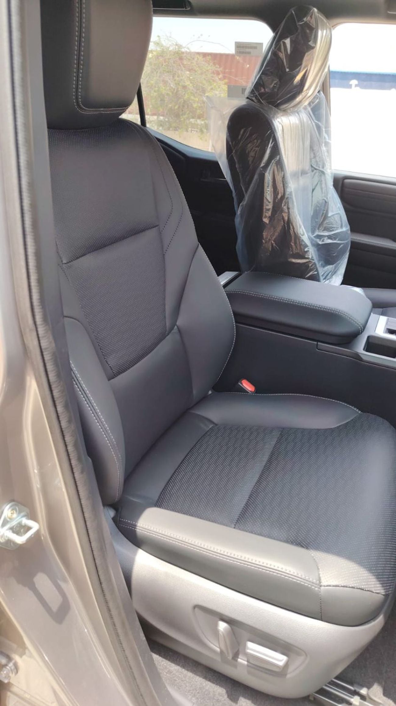 تويوتا برادو Toyota Prado Luxury+ Petrol 2.4L 2026