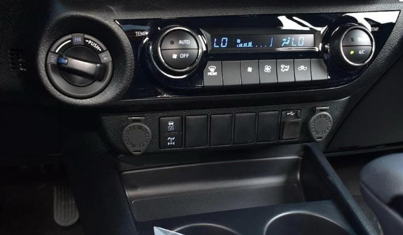 تويوتا هيلوكس TOYOTA HILUX ADVENTURE 2.8L 4X4 AUTOMATIC DIESEL DOUBLE CAB