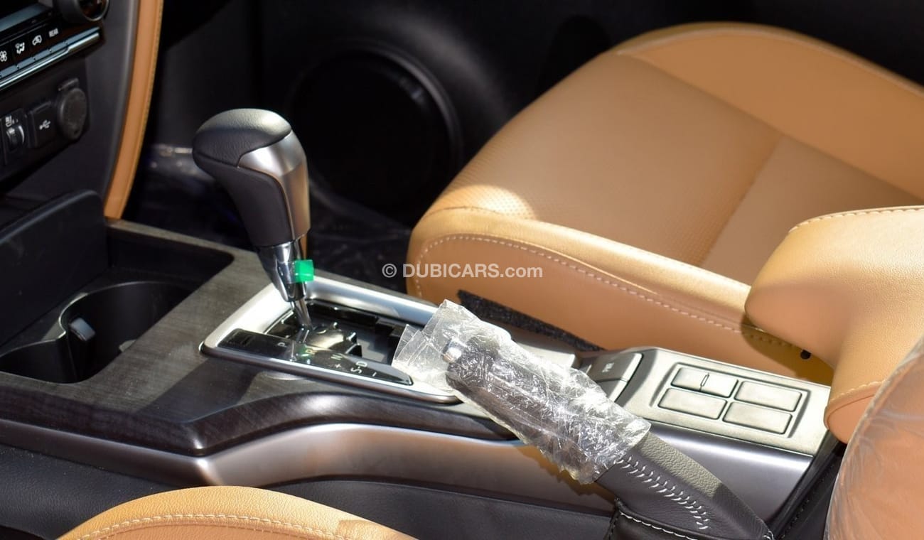 تويوتا فورتونر 4.0 SR5 V6