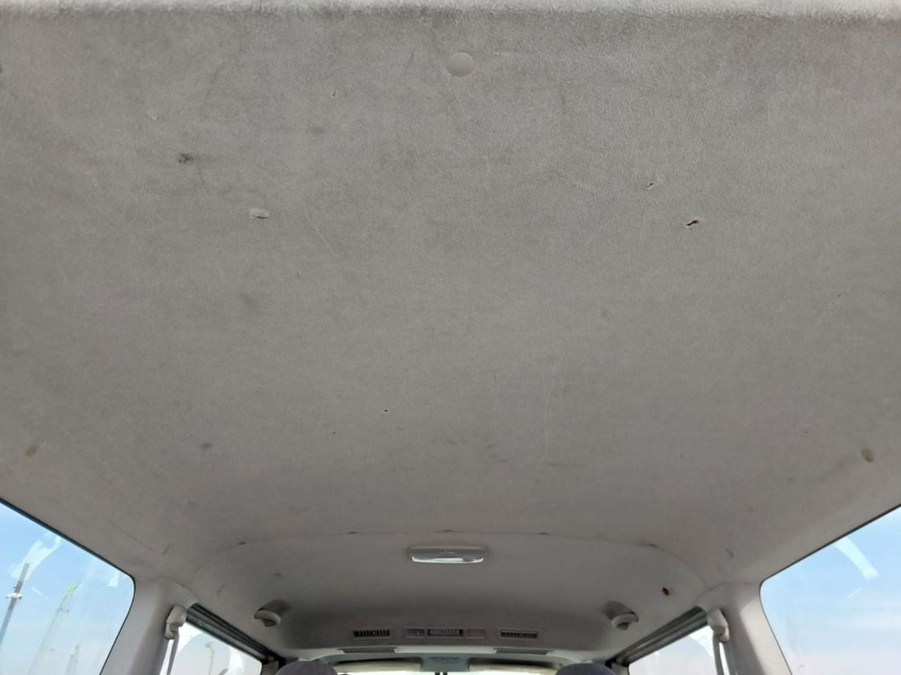 تويوتا هاياس TOYOTA HIACE VAN RHD 2007 MODEL 2.0 L PETROL AUTOMATIC(PM52918)